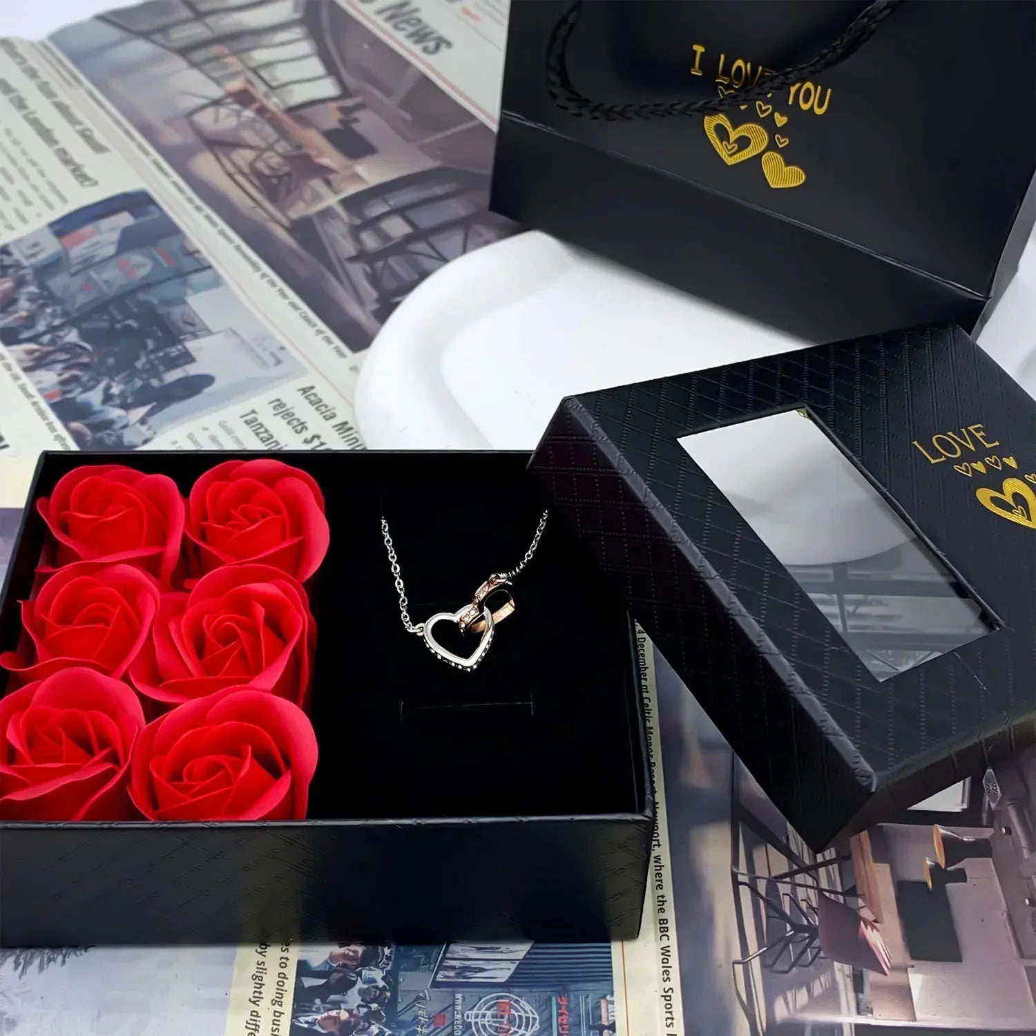 Valentine'S Day Window Opening Jewelry Box Heart Four-Leaf Clover Pendant Gift Packaging Box Bag Romantic 6 Rose Box